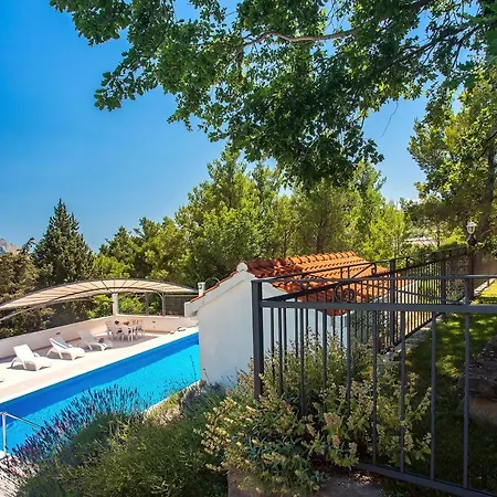 Villa Provos