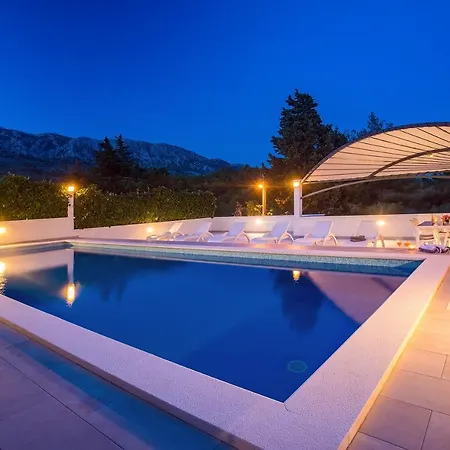 Villa Provos Tugare